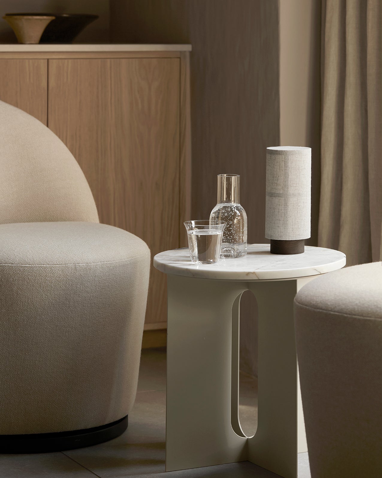 Audo Hashira Table Lamp, Portable