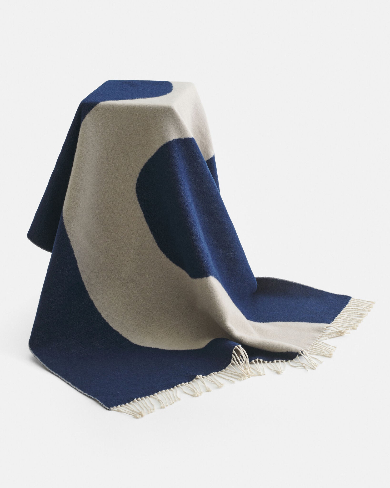Marimekko Seireeni Blanket - Off White, Dk Blue