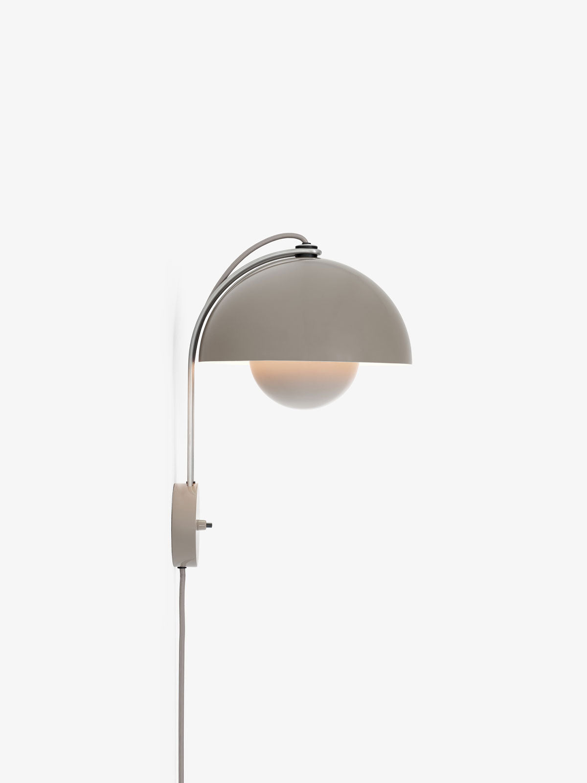 &Tradition Flowerpot VP8 Wall Lamp