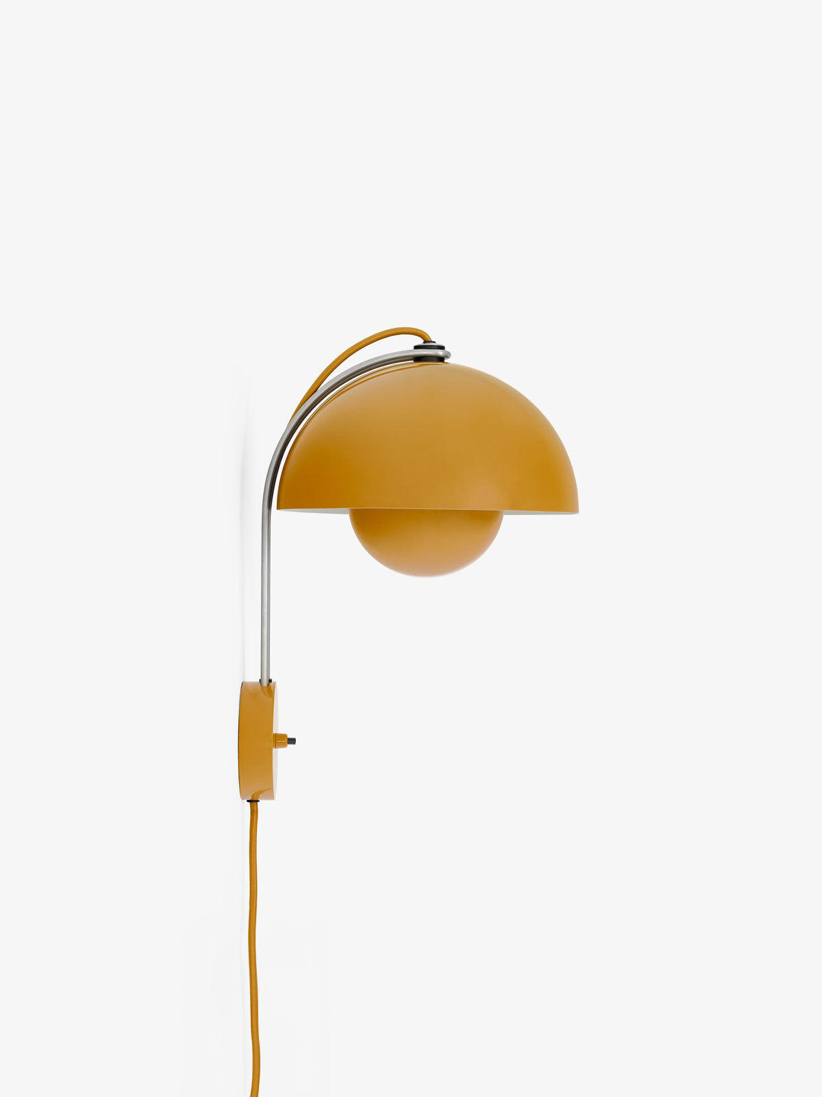 &Tradition Flowerpot VP8 Wall Lamp