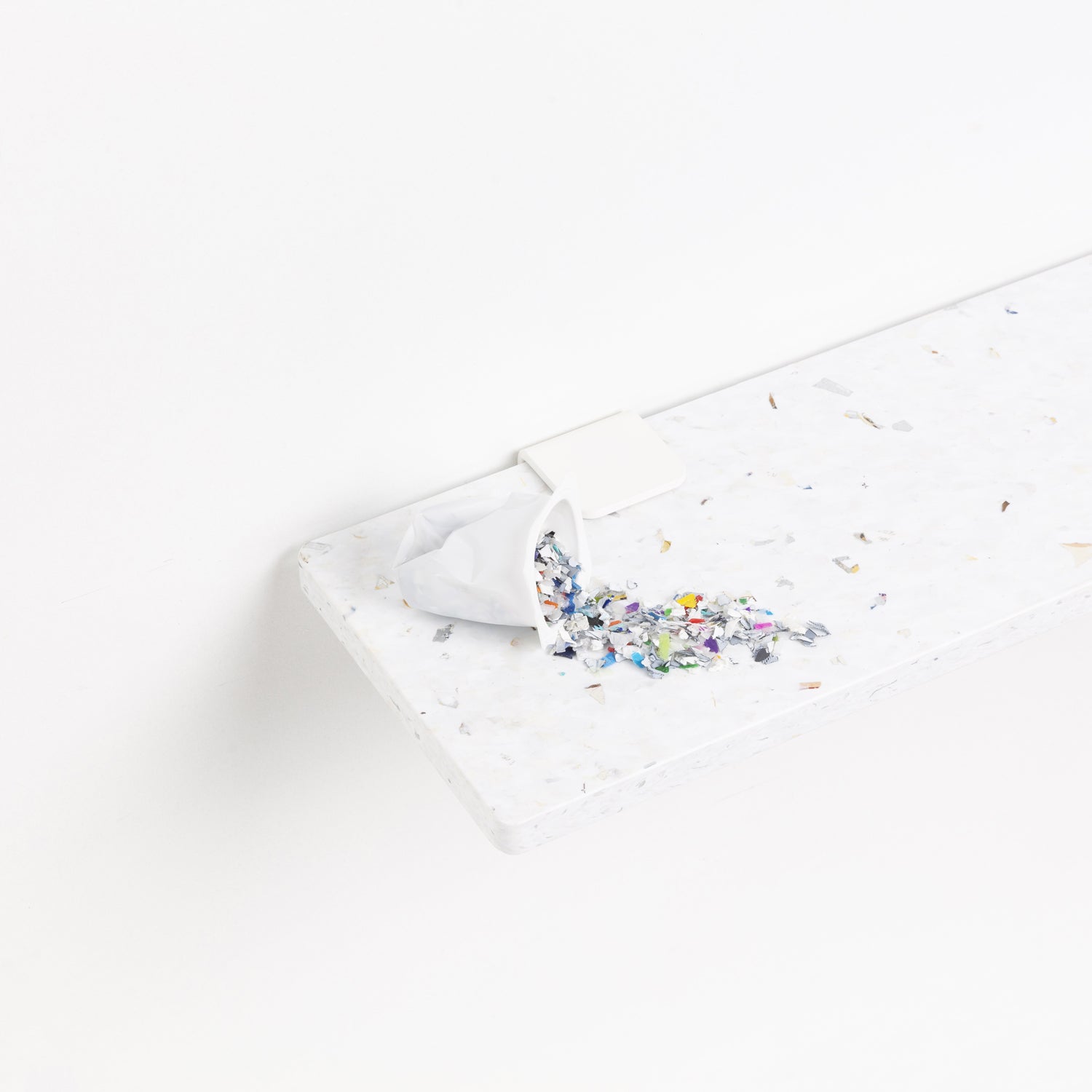 TIPTOE BRACKET Bedside Table - Venezia Recycled Plastic