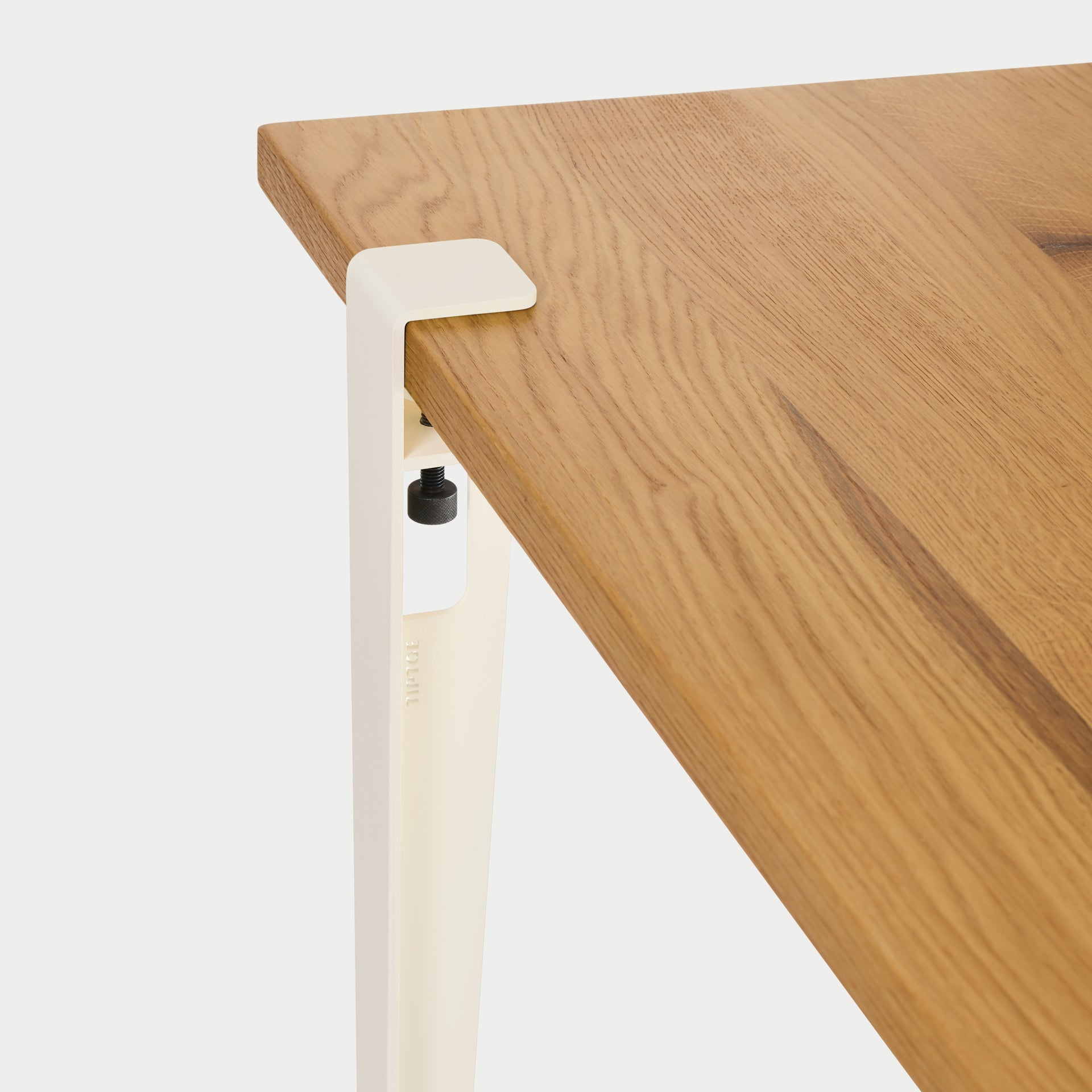 TIPTOE Wall-Mounted Dining Table - Reclaimed Wood