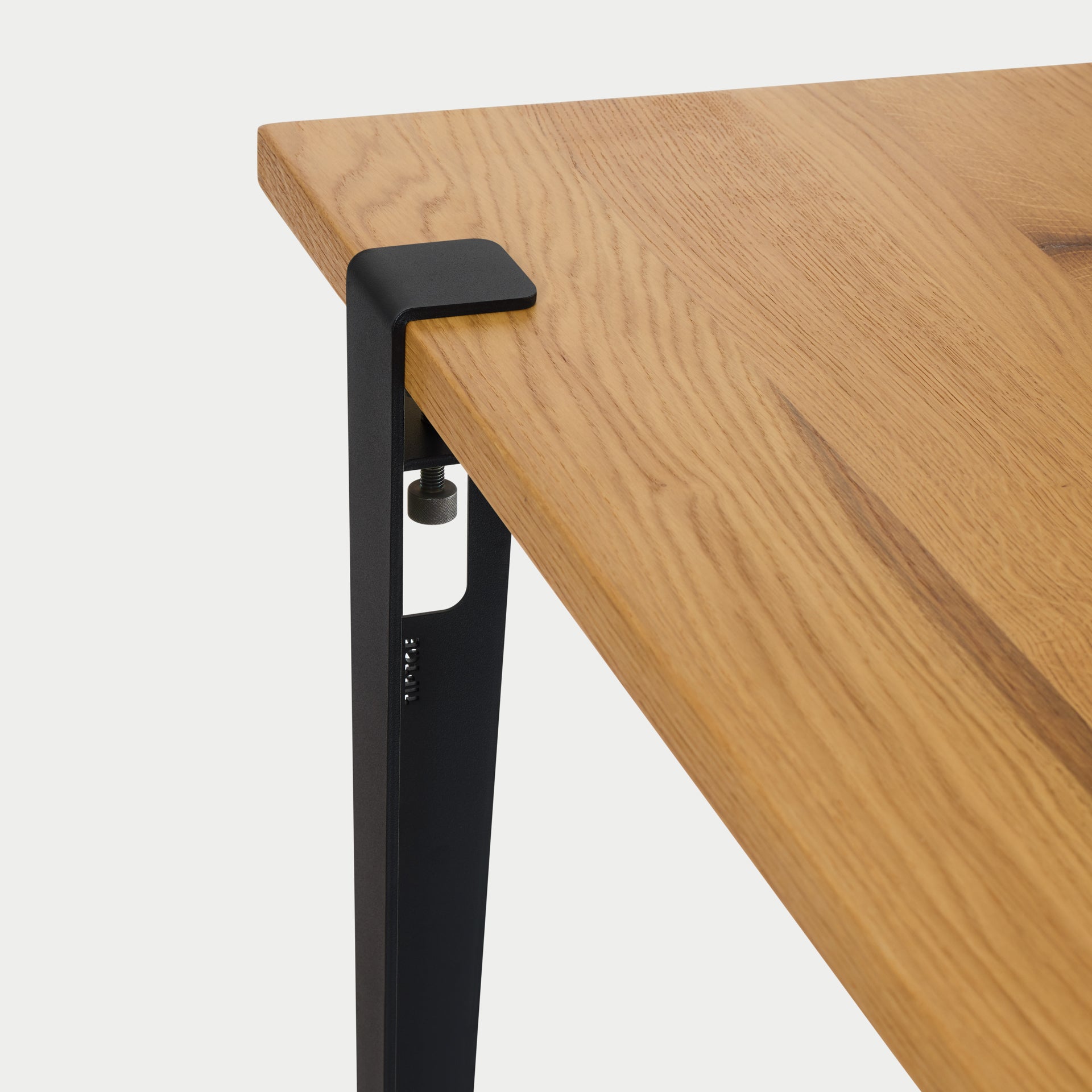 TIPTOE Wall-Mounted Dining Table - Reclaimed Wood