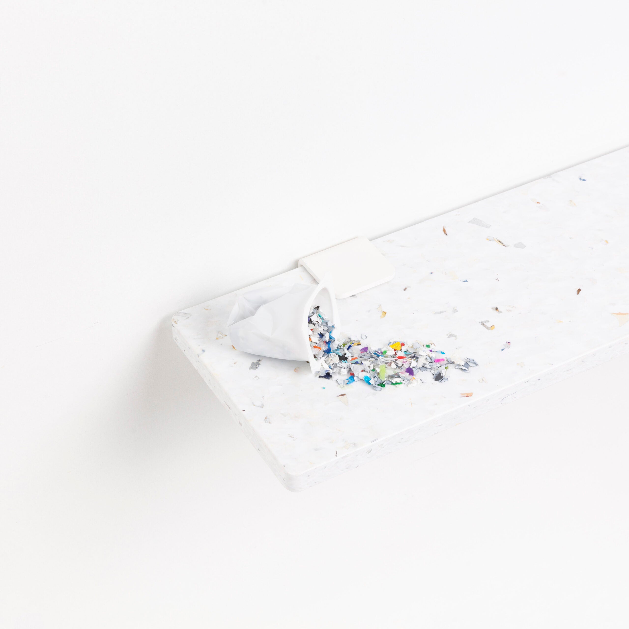 TIPTOE BRACKET Wall Shelf - Venezia Recycled Plastic - 60 To 150cm