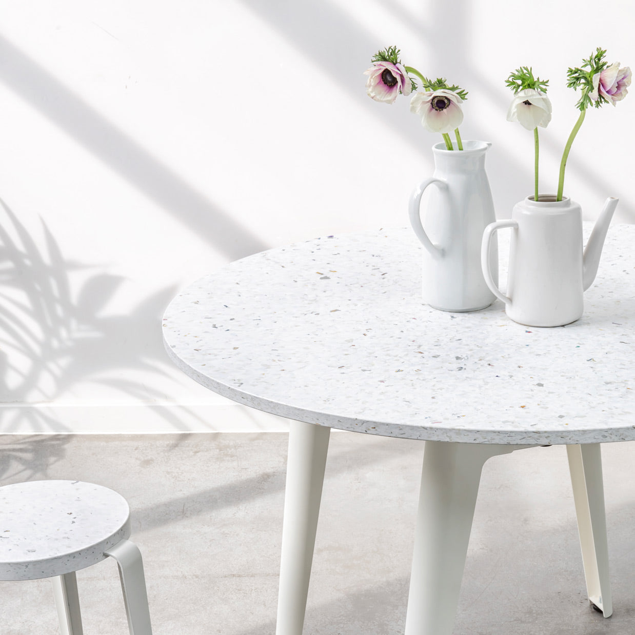 TIPTOE NEW MODERN Round Meeting Table Diameter 108cm - Venezia Recycled Plastic