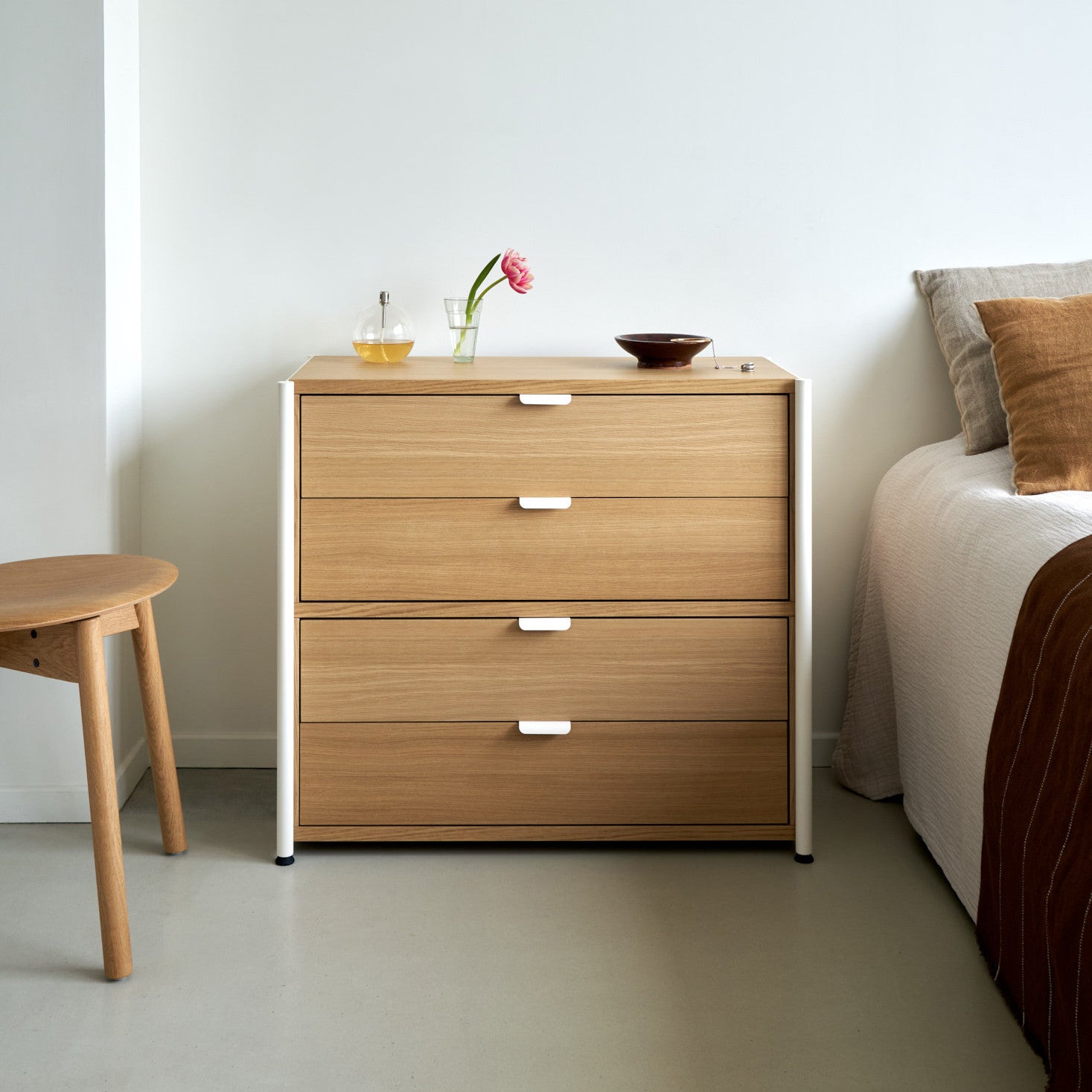 TIPTOE UNIT shelf - H110 x W164cm - eco-certified wood