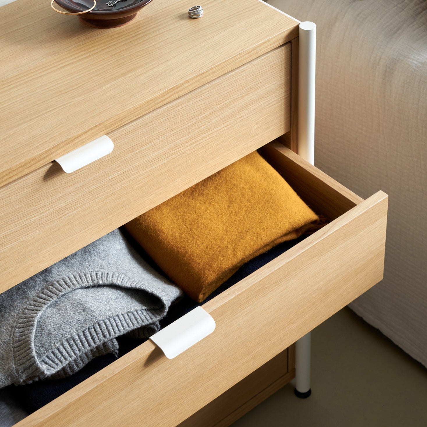 TIPTOE UNIT shelf - H75 to 85 x W84cm - eco-certified wood