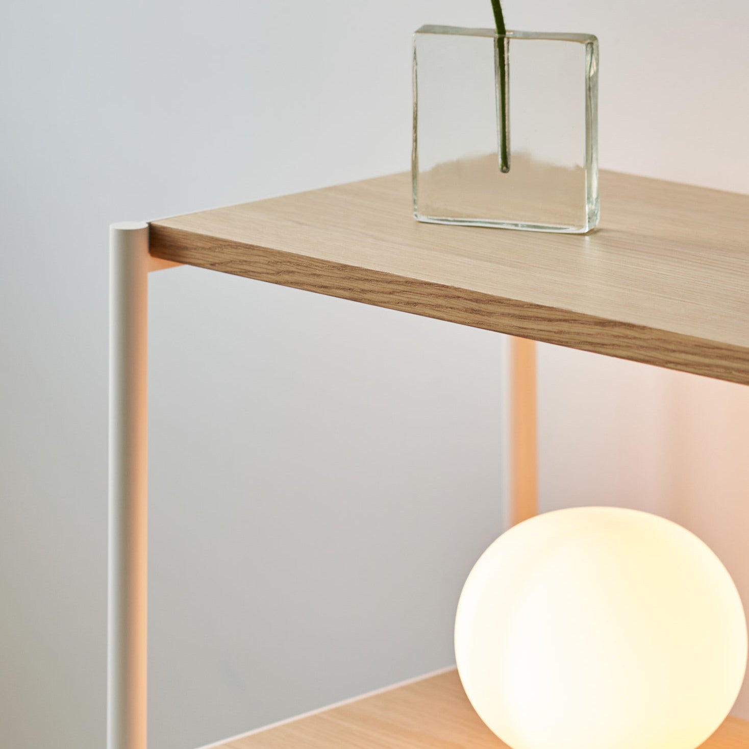 TIPTOE UNIT shelf - H40 to 50 x W164cm - eco-certified wood