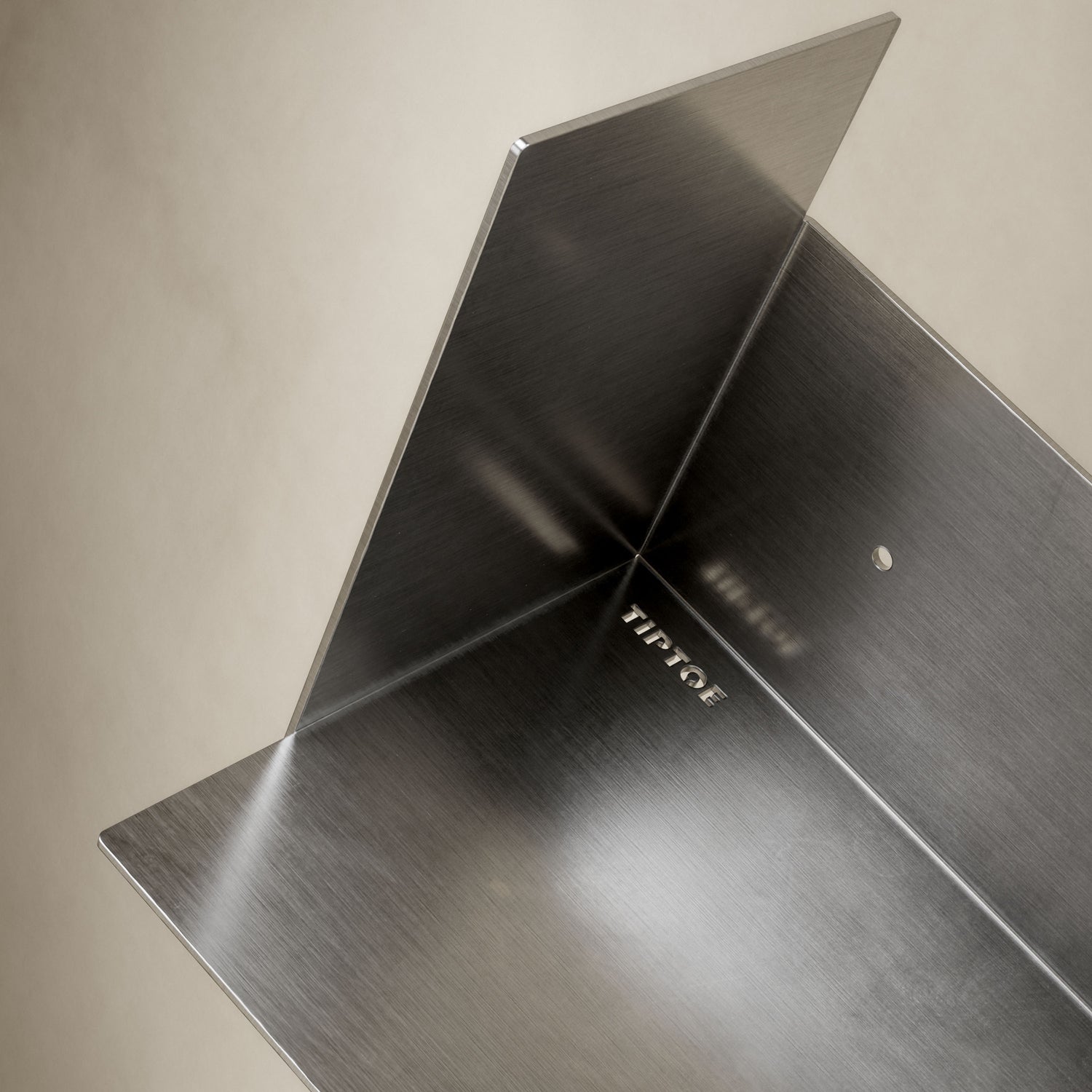 TIPTOE PLI Wall Shelf - CORE Edition