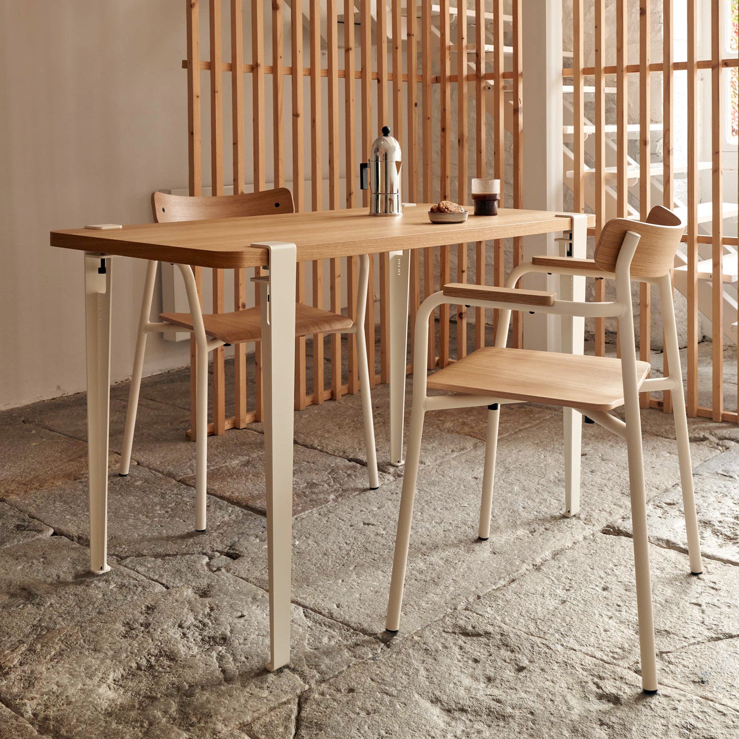 TIPTOE dining table - eco-certified wood