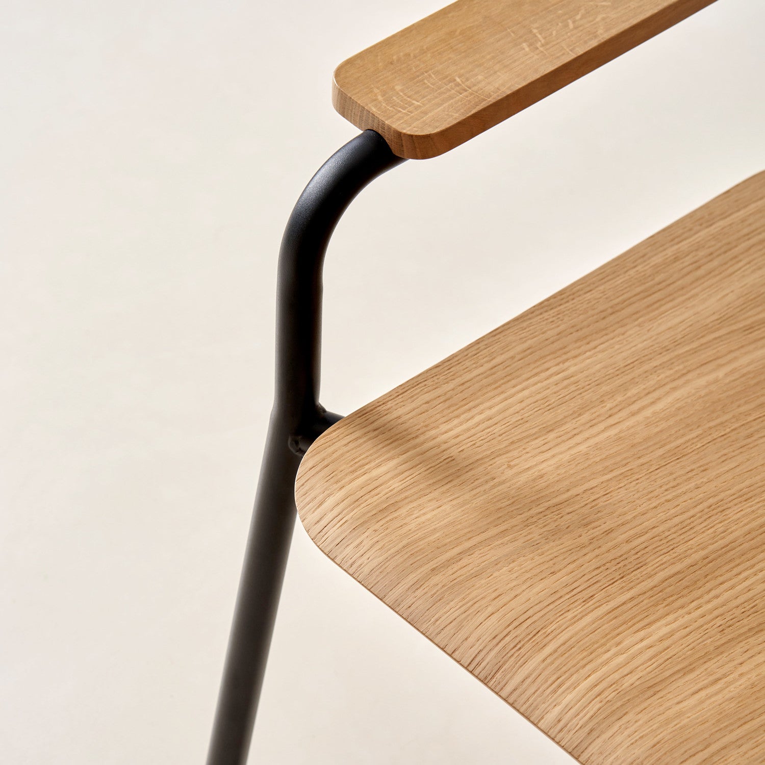 TIPTOE ETUDE lounge chair