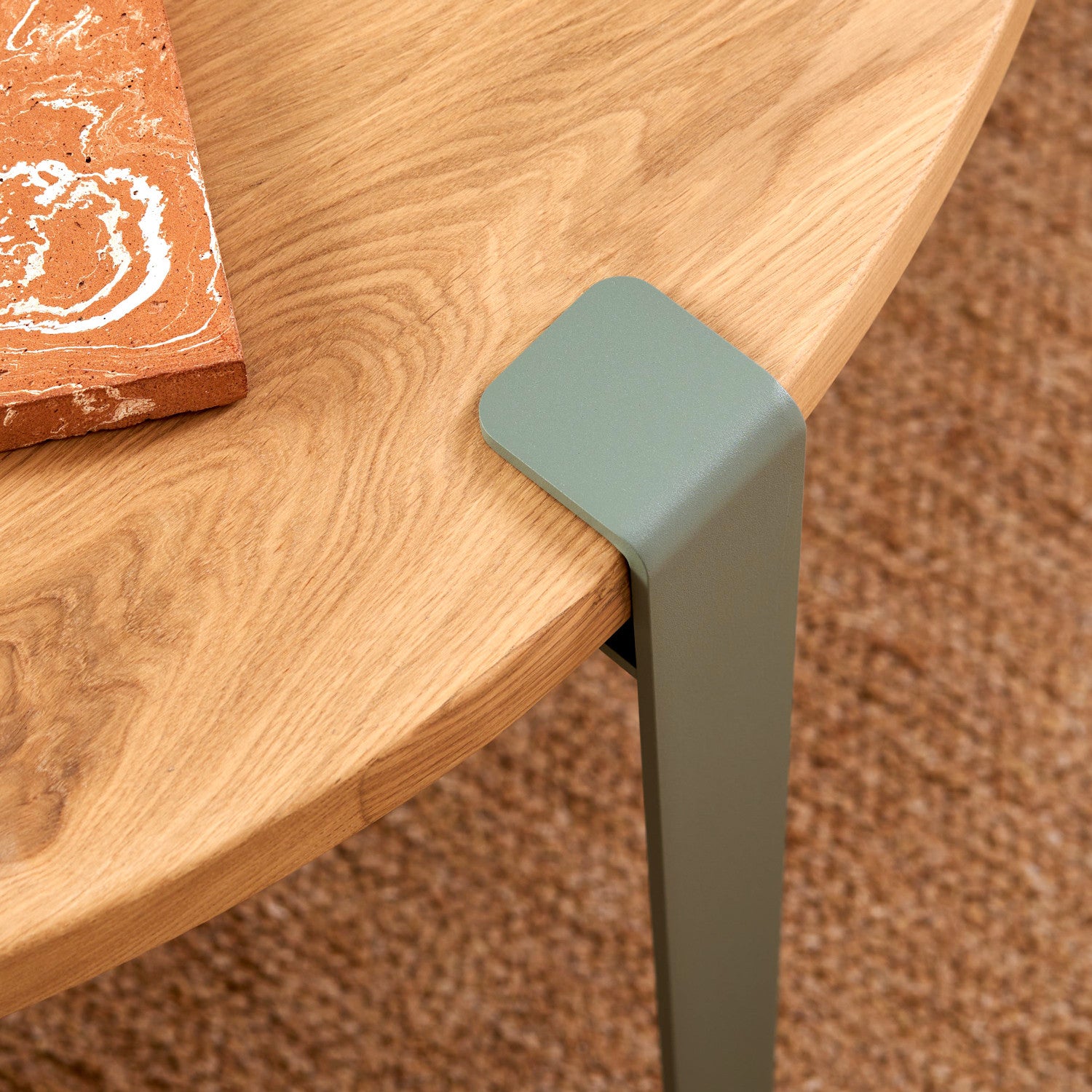 TIPTOE round coffee table diameter 90cm - solid oak