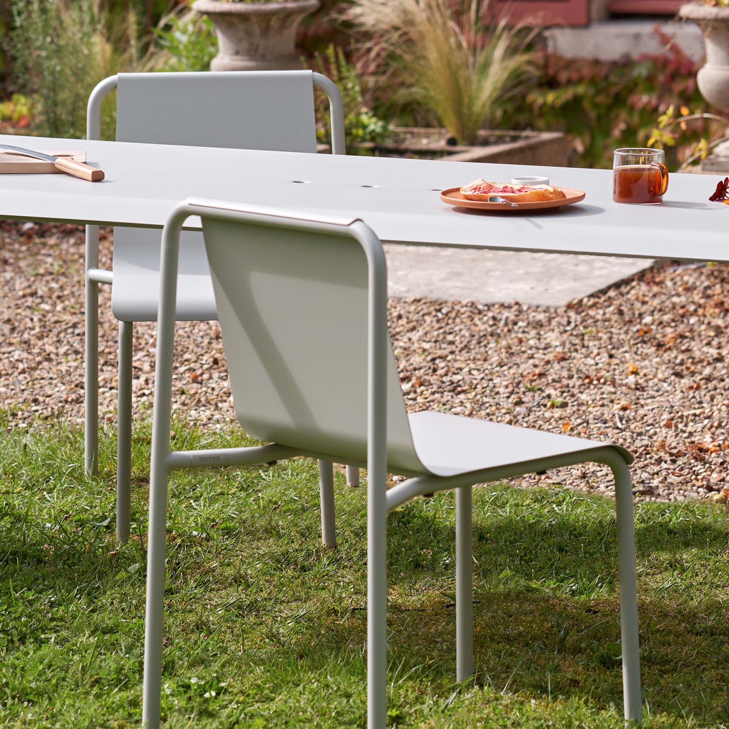 TIPTOE PANORAMA outdoor table - powder-coated steel