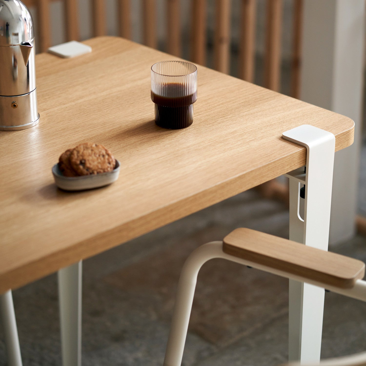 TIPTOE dining table - eco-certified wood