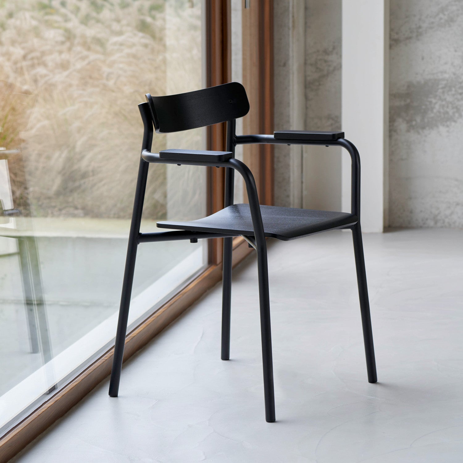 TIPTOE ETUDE chair with armrests - eco-certified wood