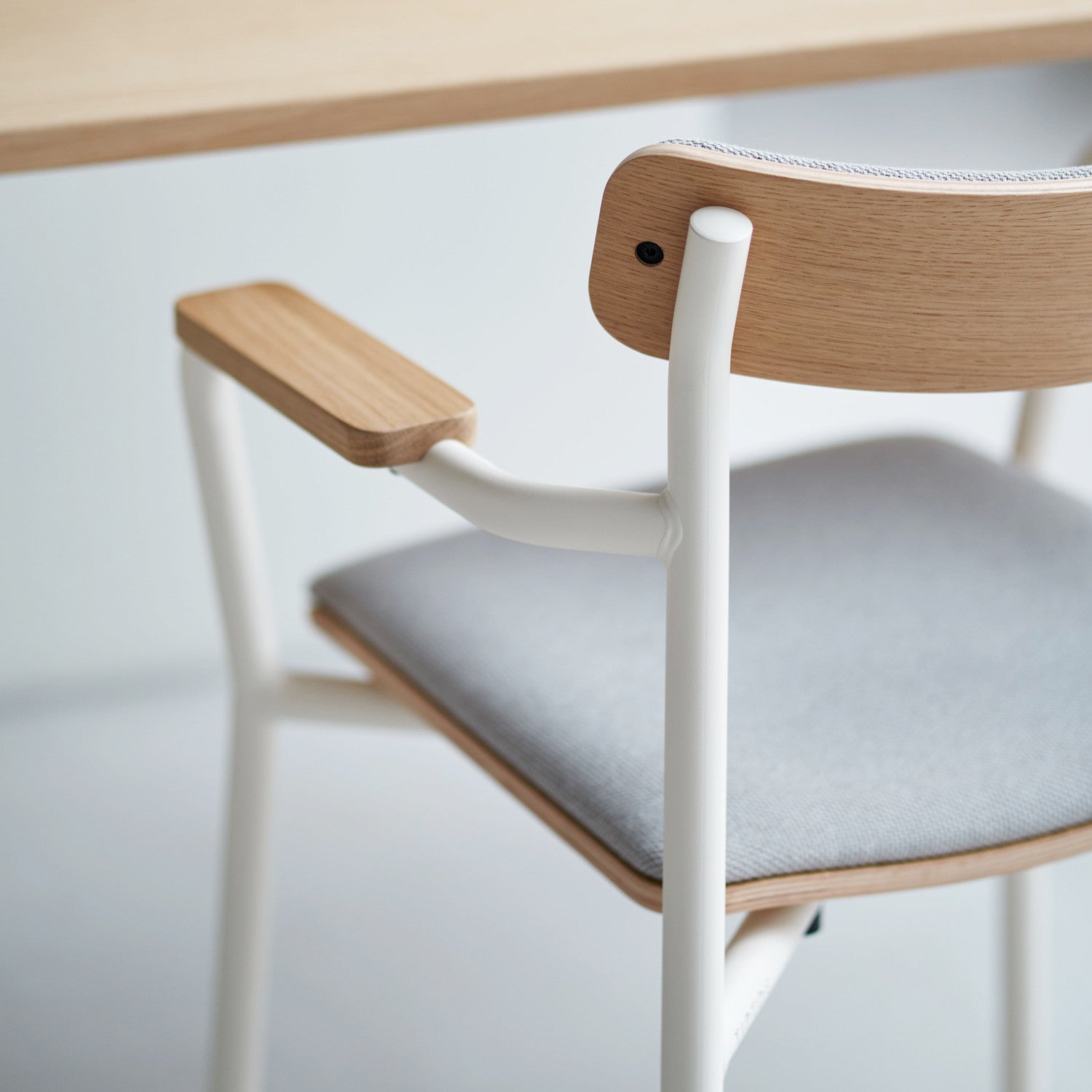 TIPTOE ETUDE chair with armrests - recycled fabric