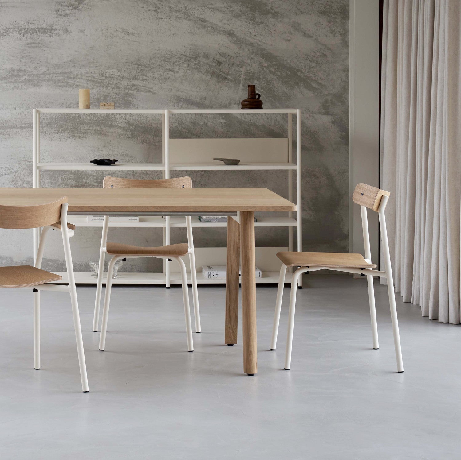 TIPTOE ETUDE chair - eco-certified wood