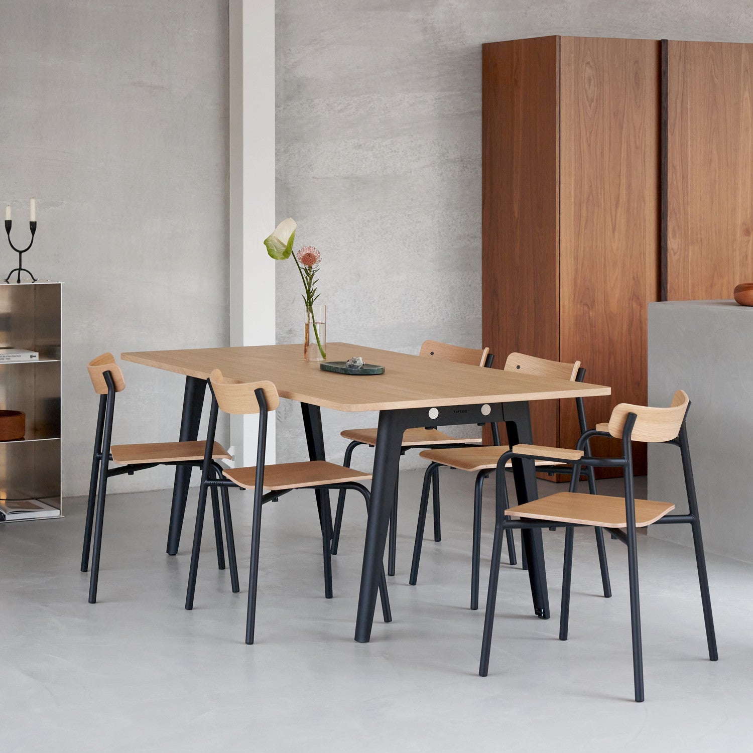 TIPTOE ETUDE chair with armrests - eco-certified wood