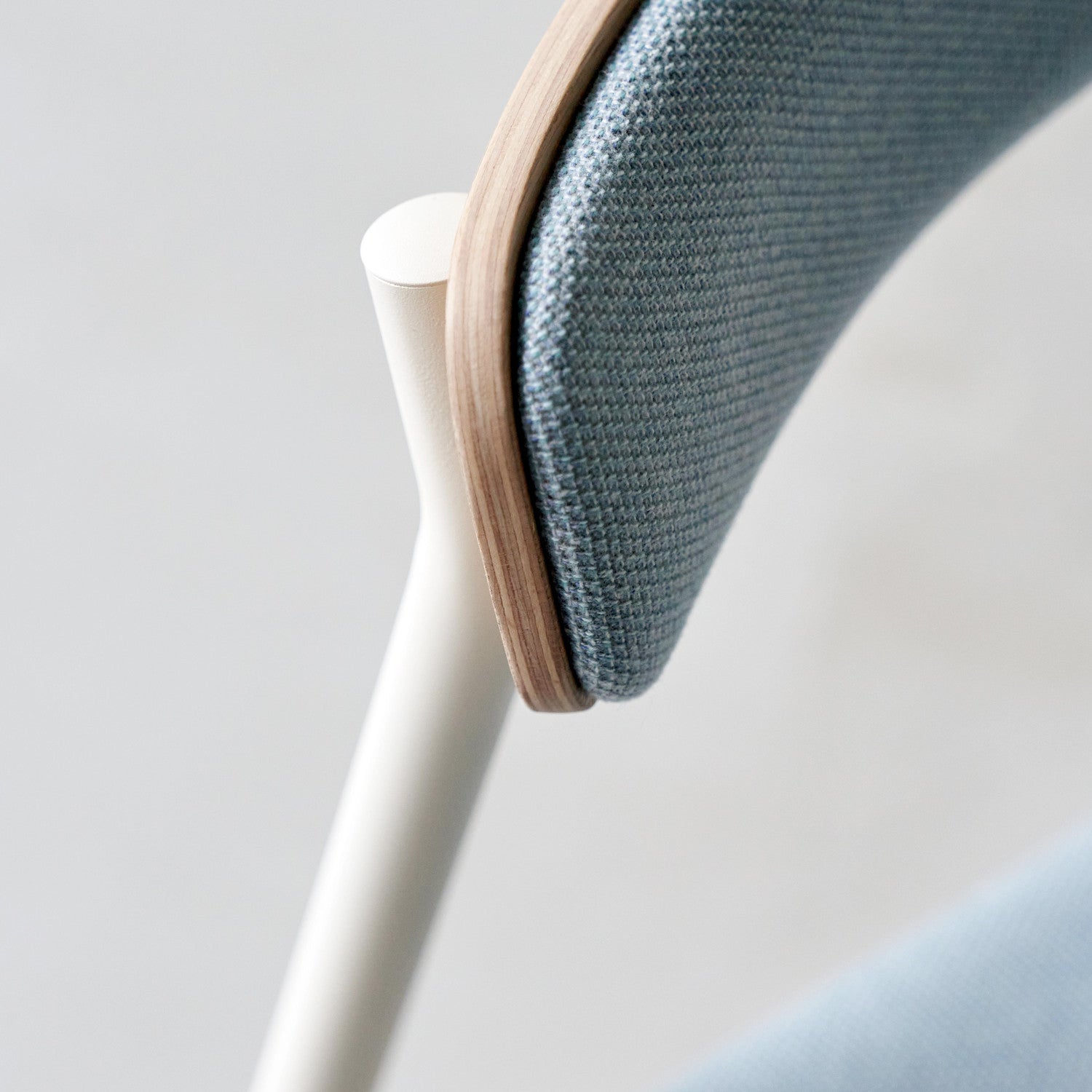 TIPTOE ETUDE chair - recycled fabric