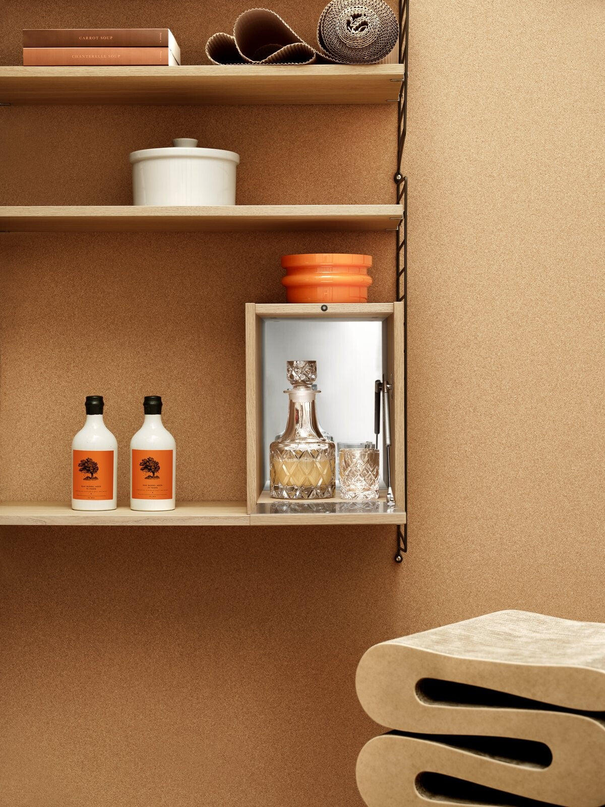 Tiny Cabinet w28 x d30 x h38 cm in Oak, room setting