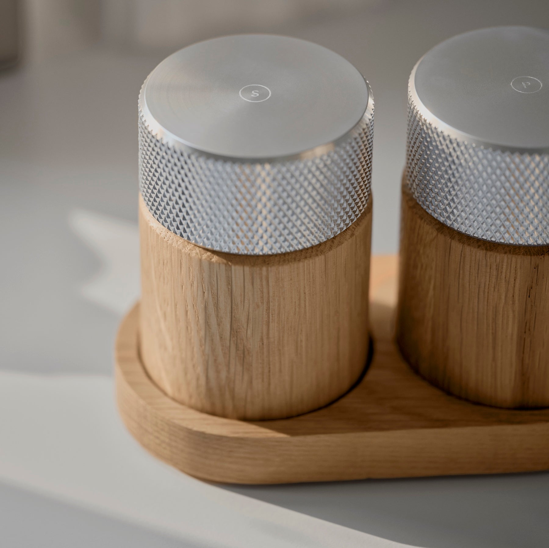 Gejst Sina salt & pepper mill set - oak/steel