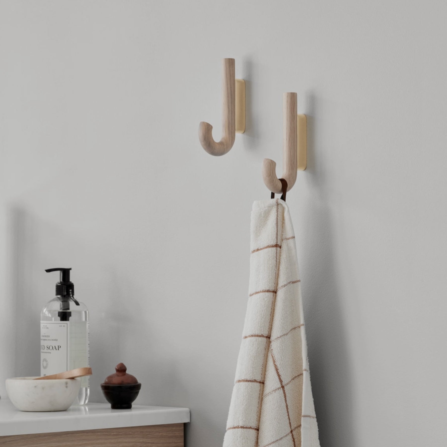 Gejst Hook  Mini, oak-brass