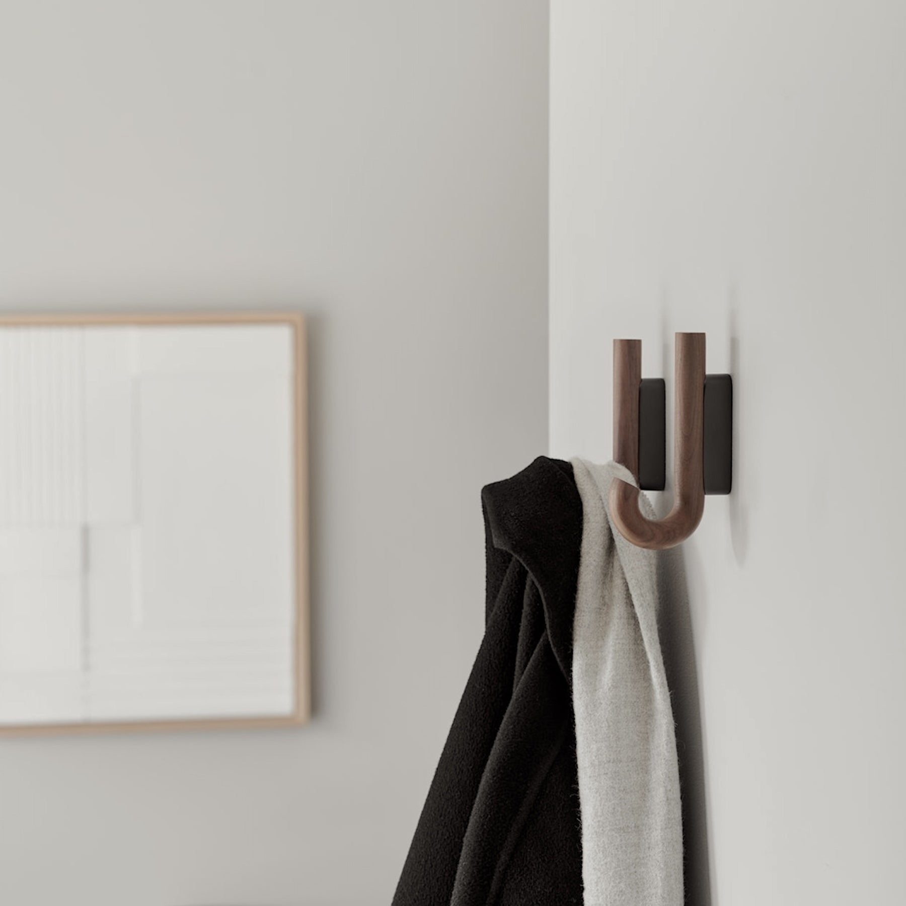 Gejst Hook Mini, walnut-black