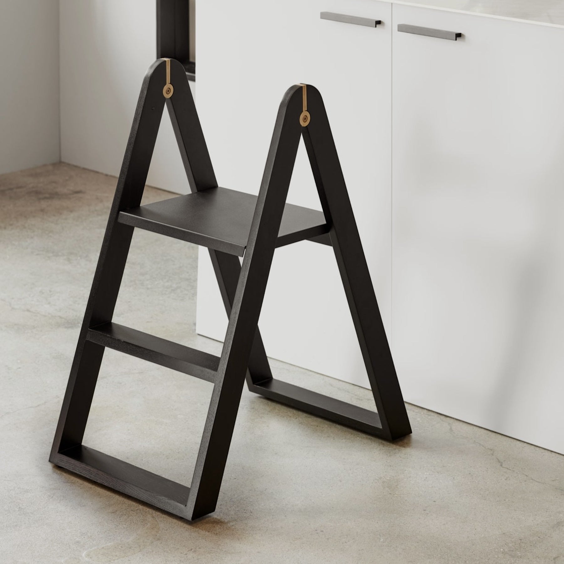 Gejst Reech Step Ladder, Black