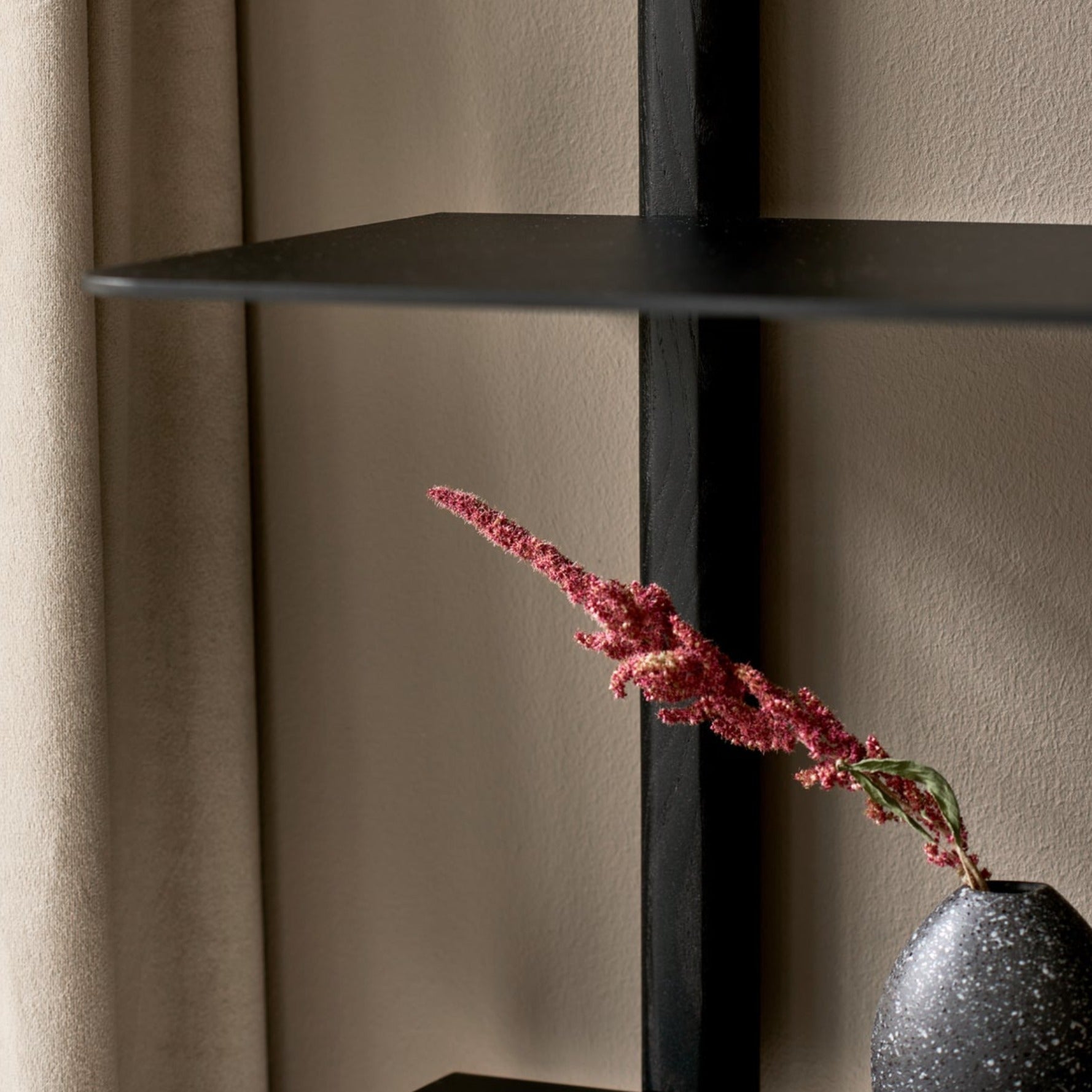 Gejst Nivo Shelf Large A - black ash/ black