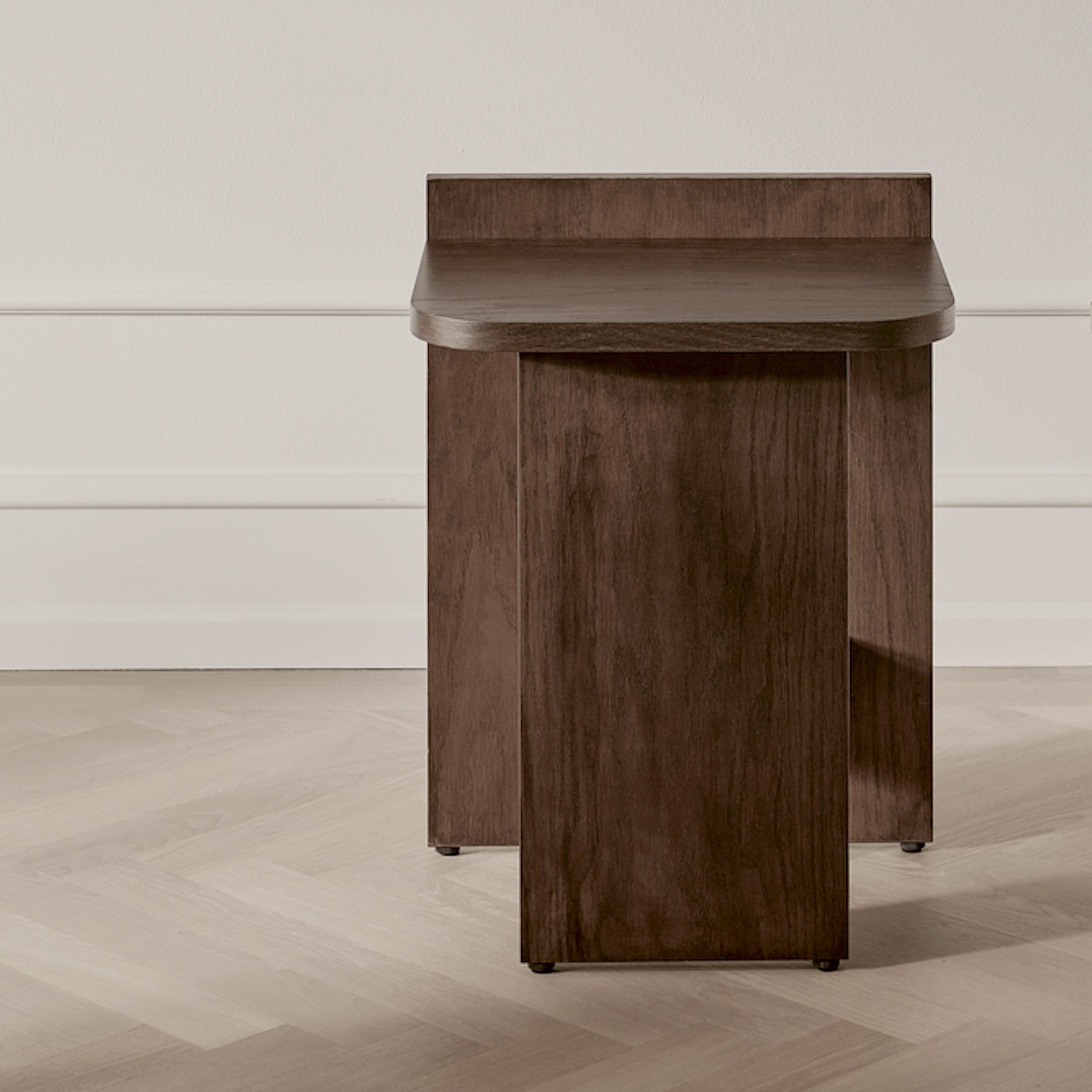 Gejst Ismo Side Table - Dark Oak