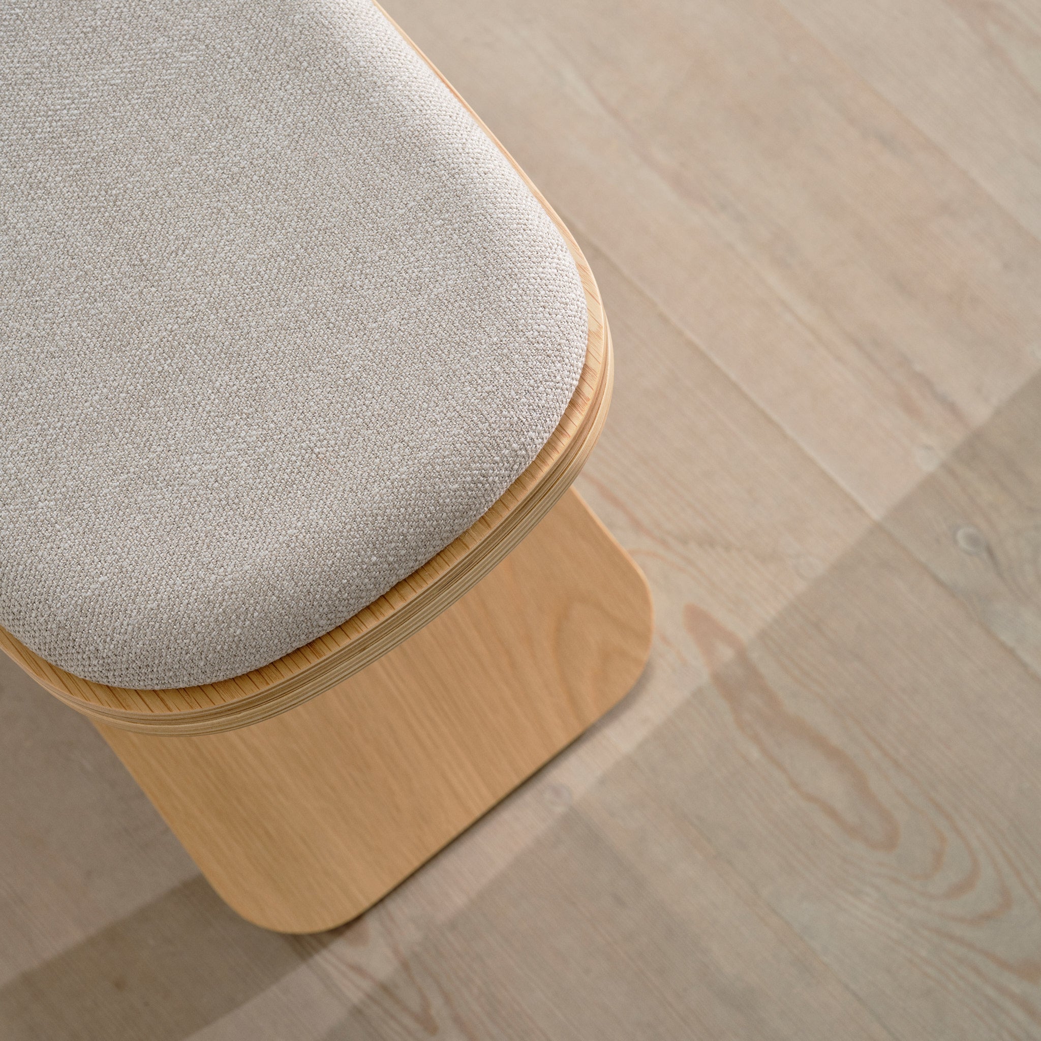 Gejst Luno Stool oak/ beige textile