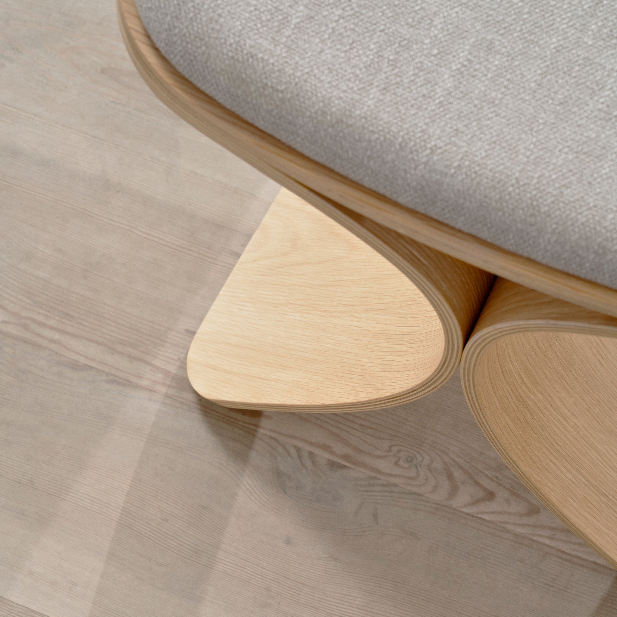 Gejst Luno Stool oak/ beige textile