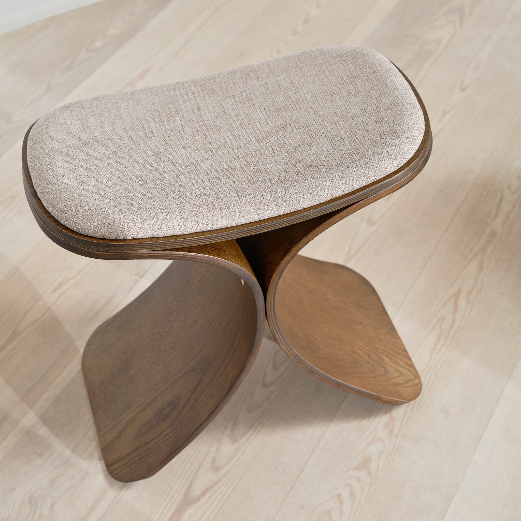 Gejst Luno Stool Dark Oak/ Dark Beige Seat