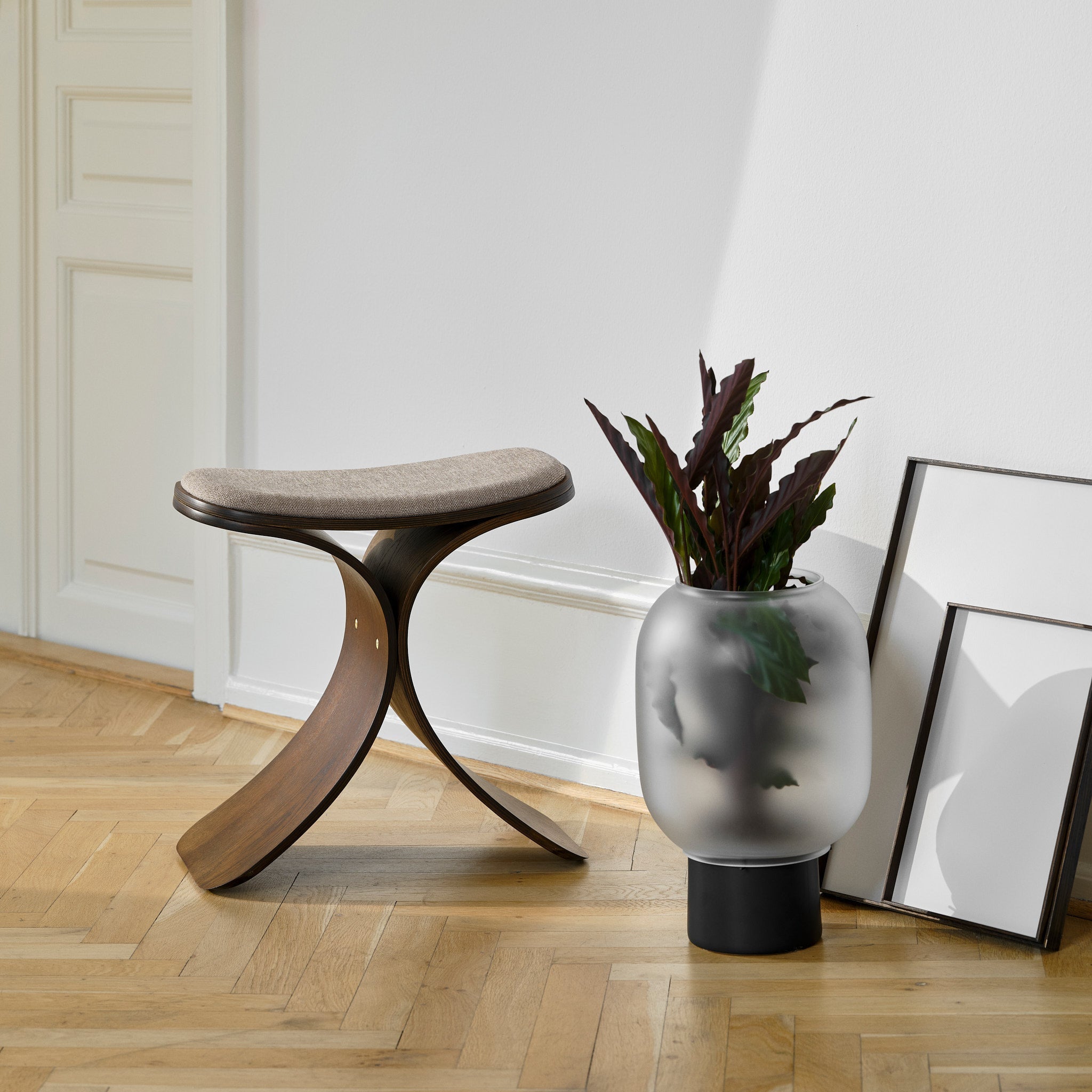 Gejst Luno Stool Dark Oak/ Dark Beige Seat