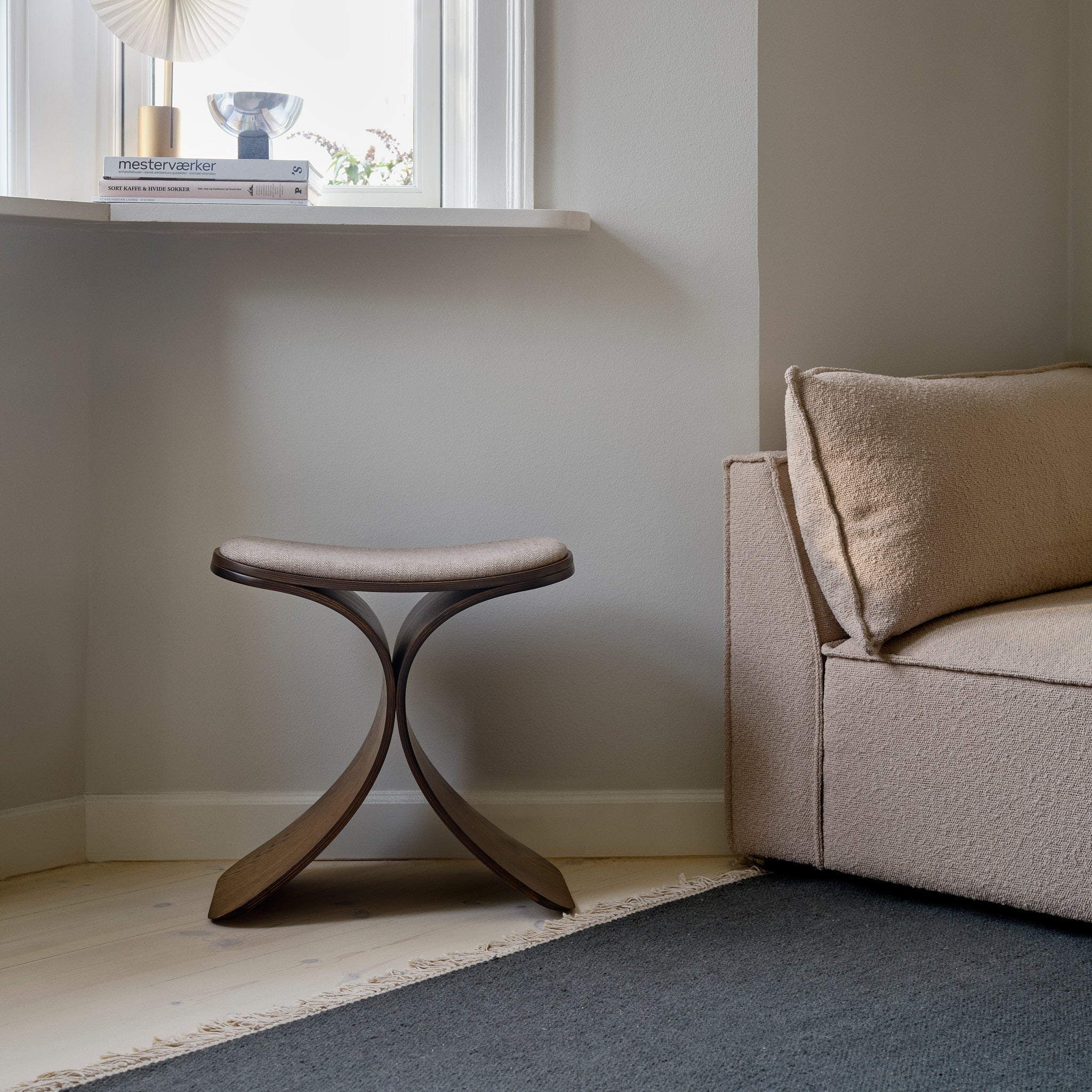 Gejst Luno Stool Dark Oak/ Dark Beige Seat