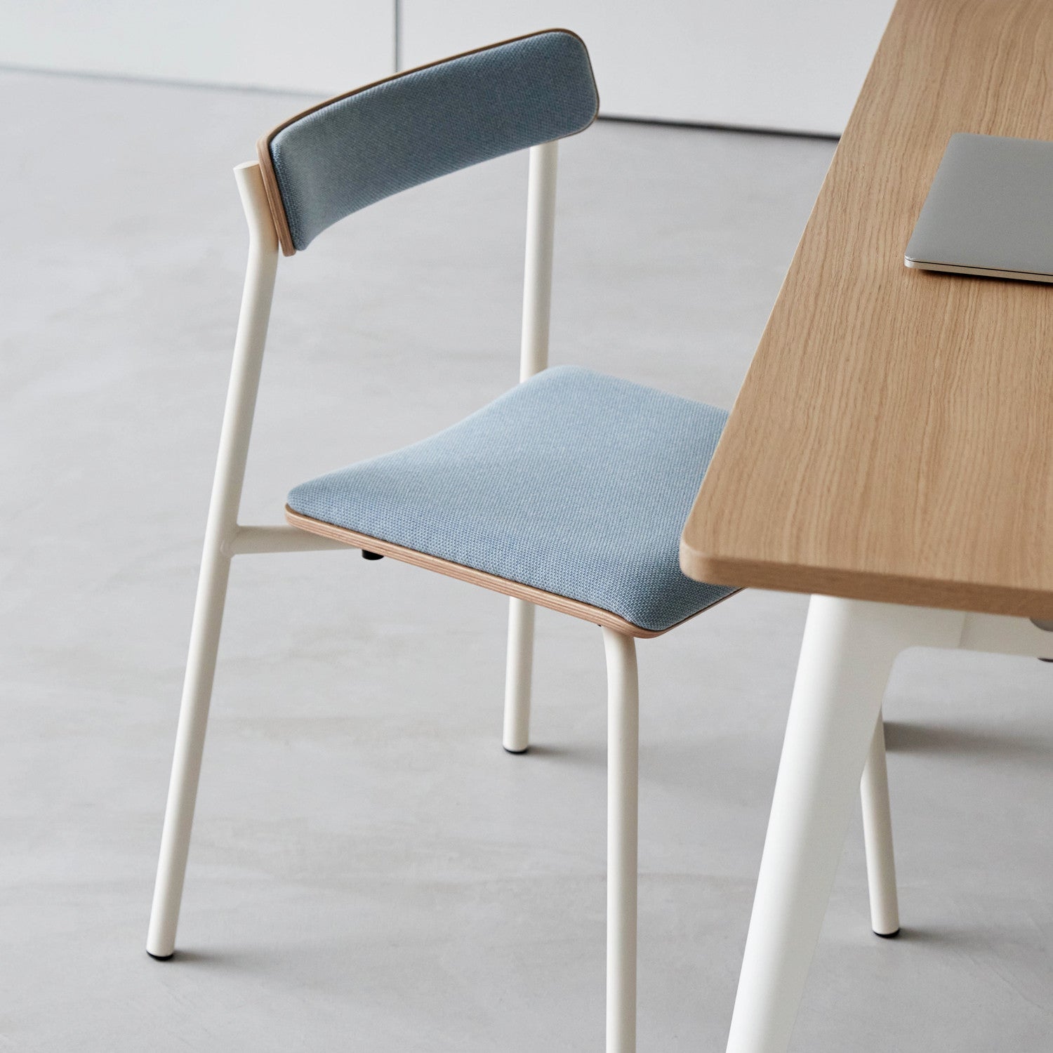 TIPTOE ETUDE chair - recycled fabric
