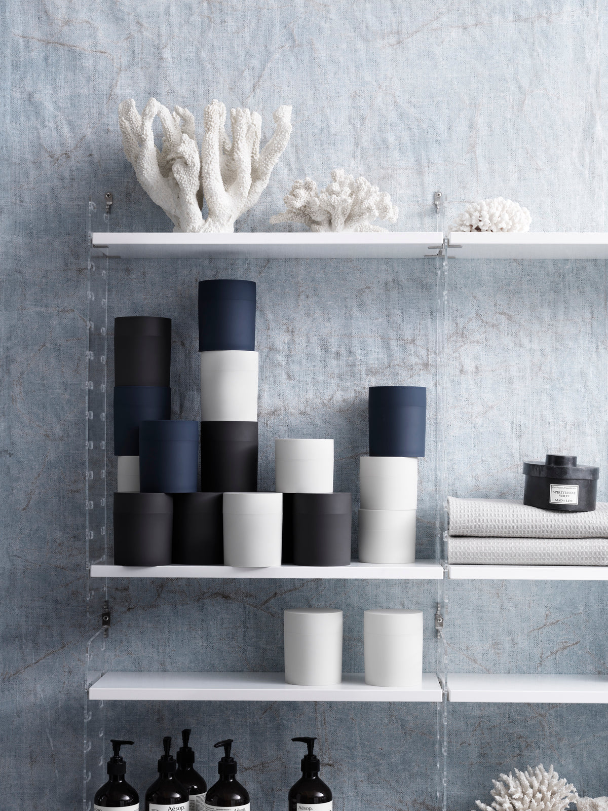 Shelf w58 x d20 cm in White, room setting