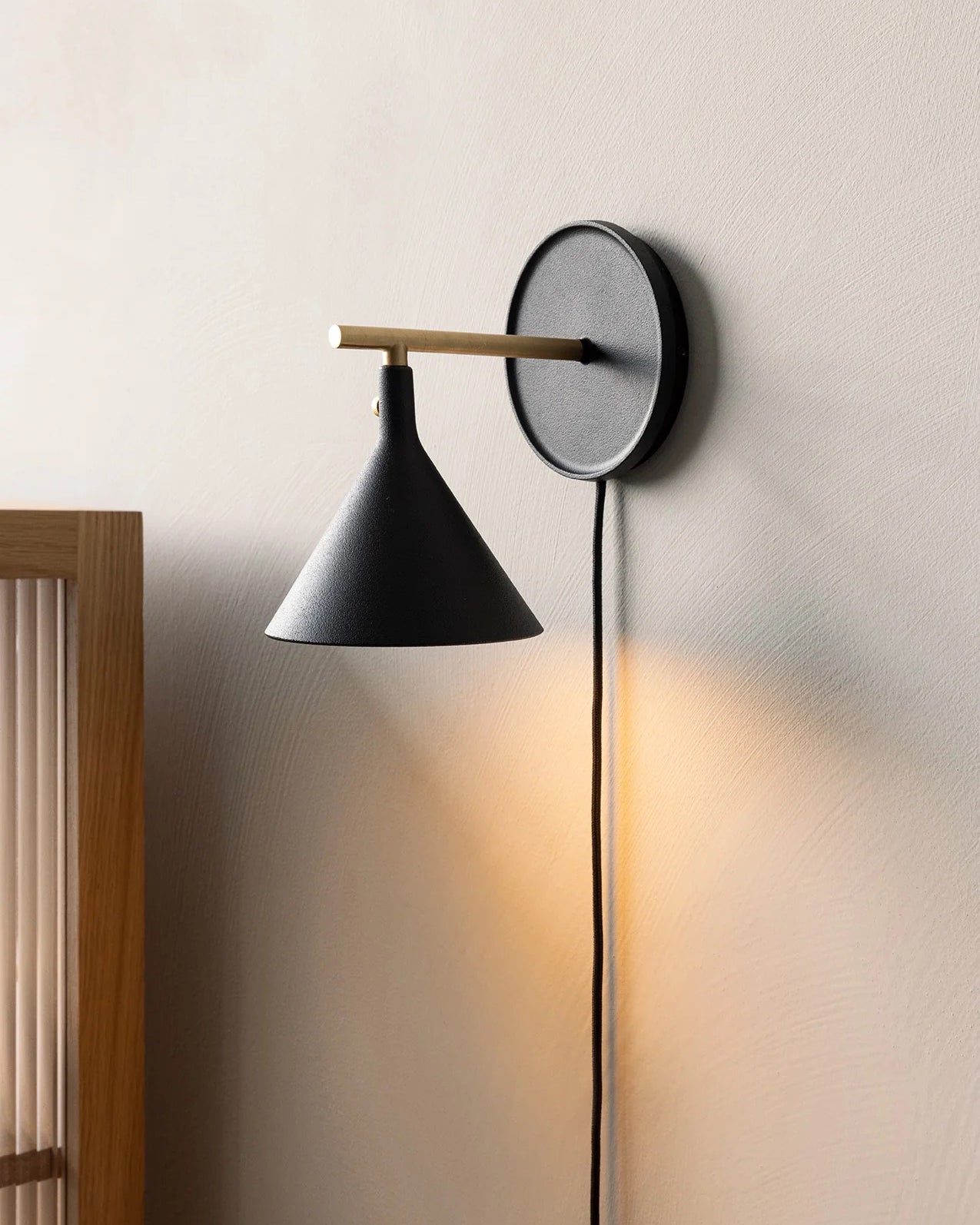 Audo Cast Sconce Wall Lamp