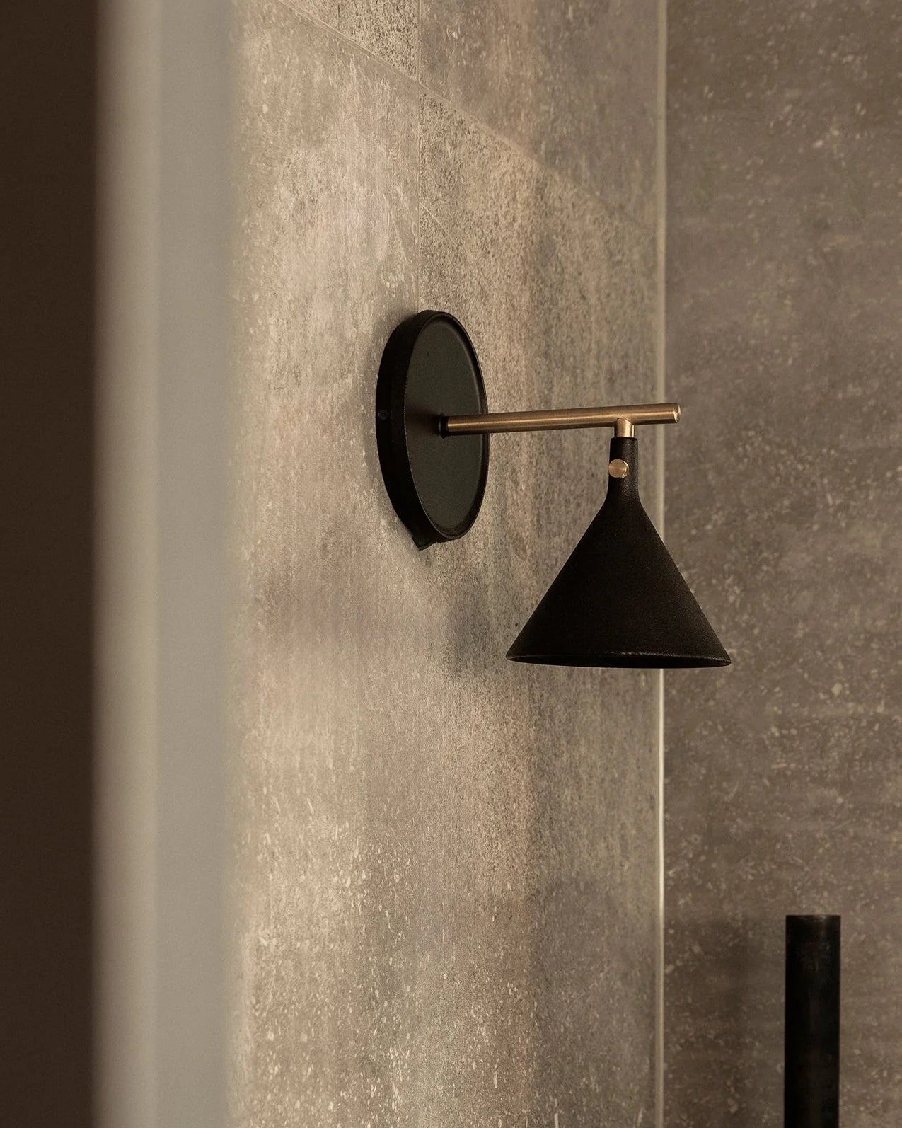 Audo Cast Sconce Wall Lamp