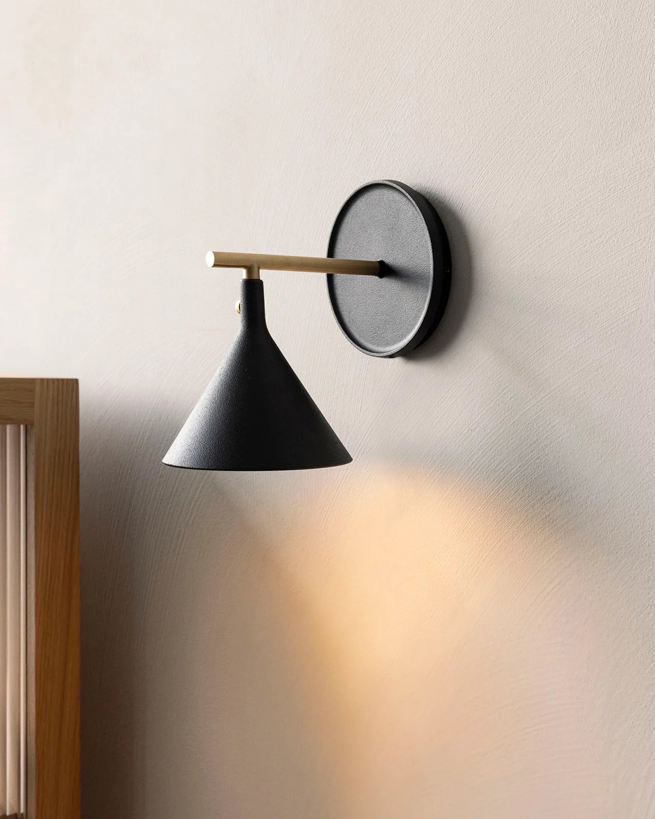 Audo Cast Sconce Wall Lamp