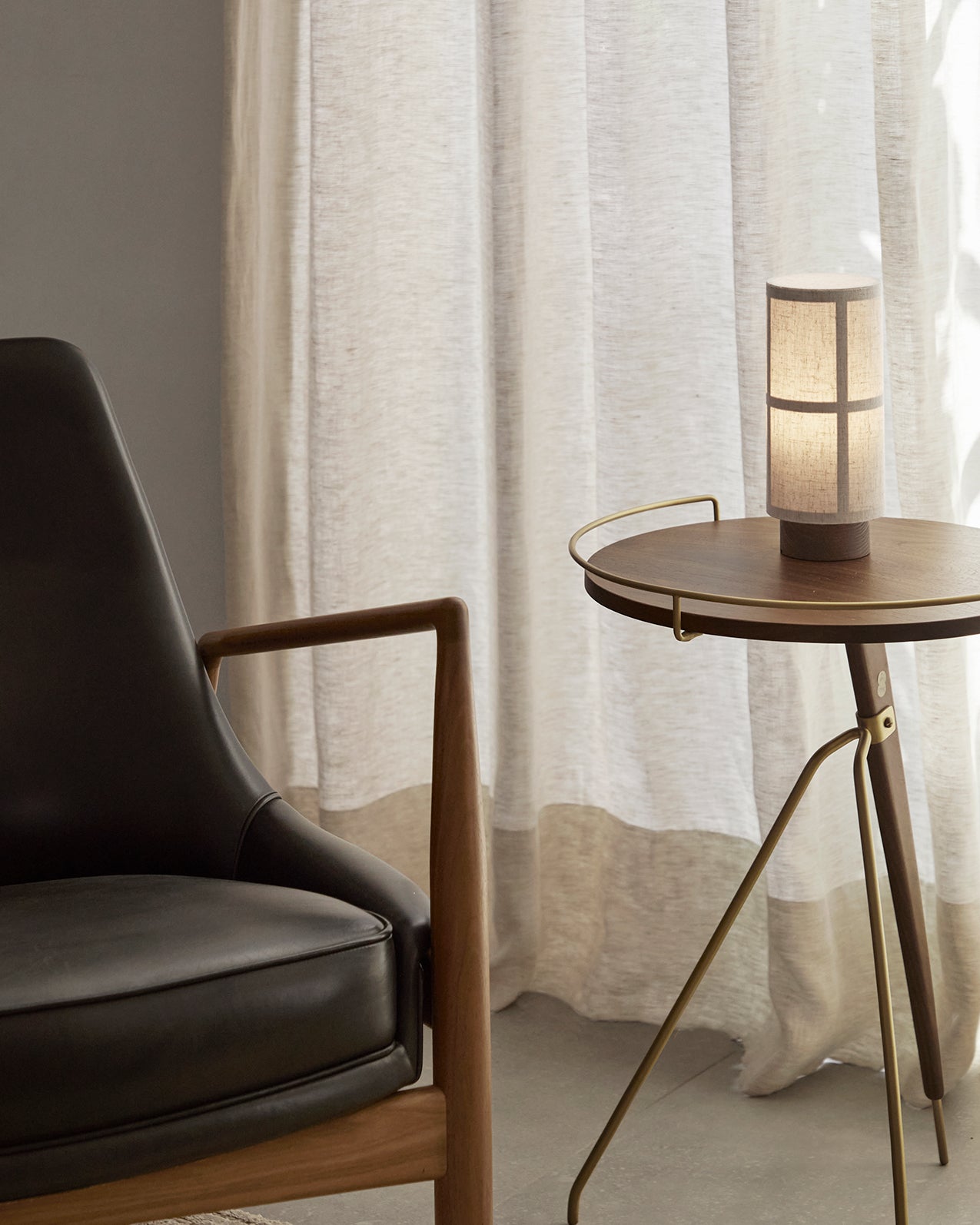 Audo Hashira Table Lamp, Portable