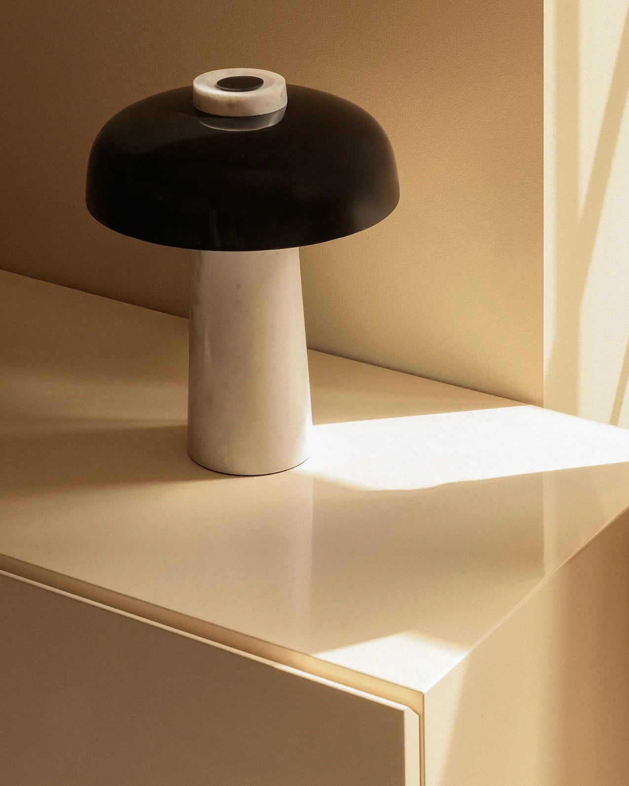 Audo Reverse Table Lamp