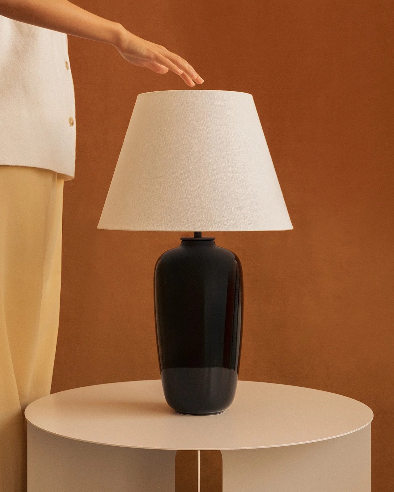 Audo Torso Table Lamp 57