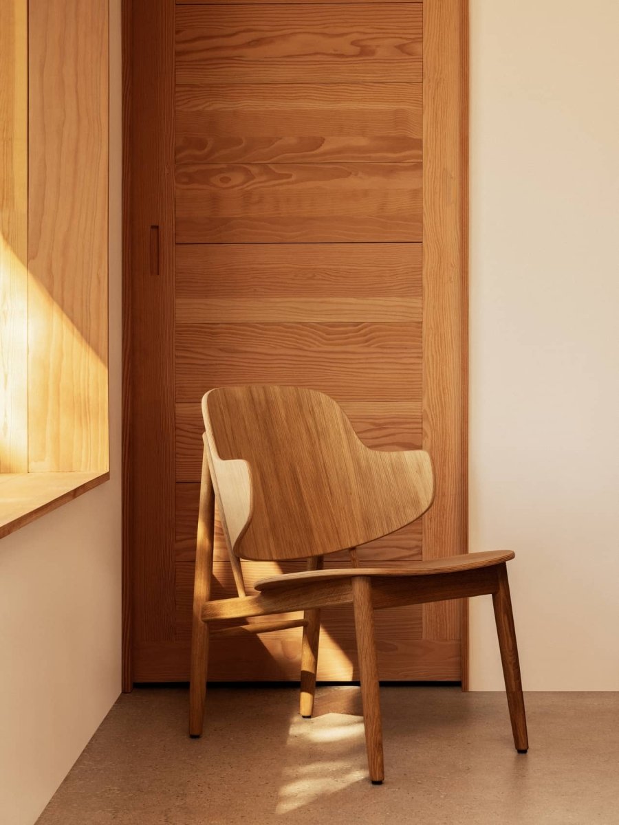 Audo The Penguin Wooden Lounge Chair – Natural Oak