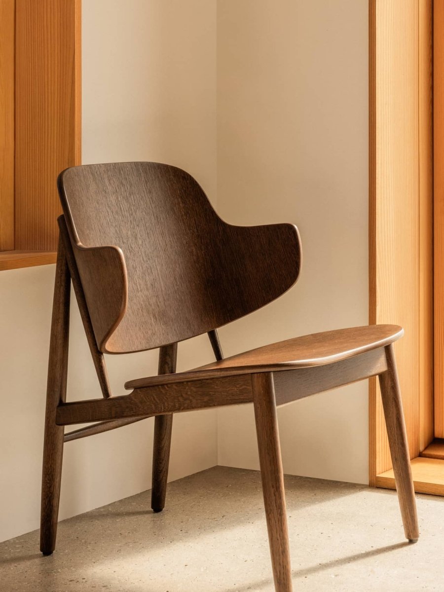 Audo The Penguin Wooden Lounge Chair – Natural Oak