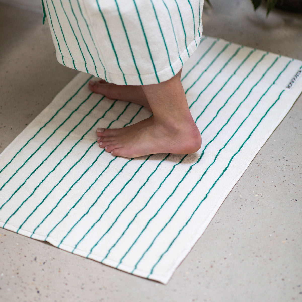 Bongusta Naram Bath Mat - Pure White and Grass