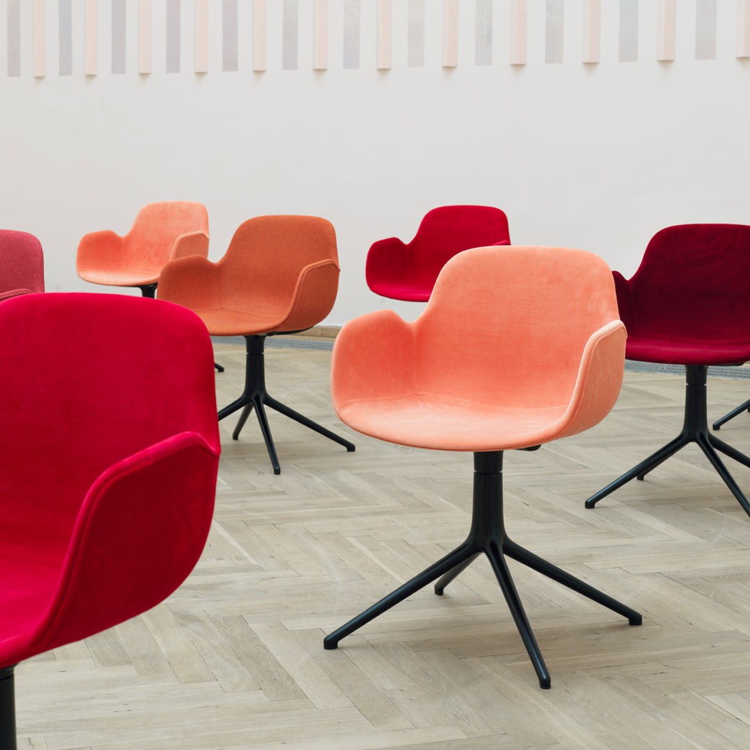 Normann Copenhagen Form Armchair - 4L Swivel Base - Upholstered