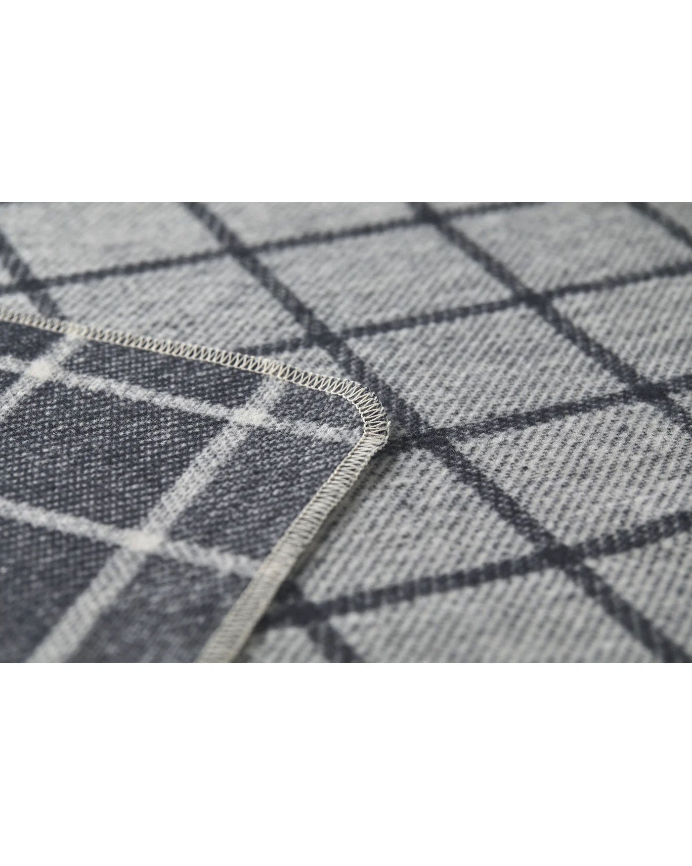 David Fussenegger Silvretta Cotton Throw Graphic - Checks Simple