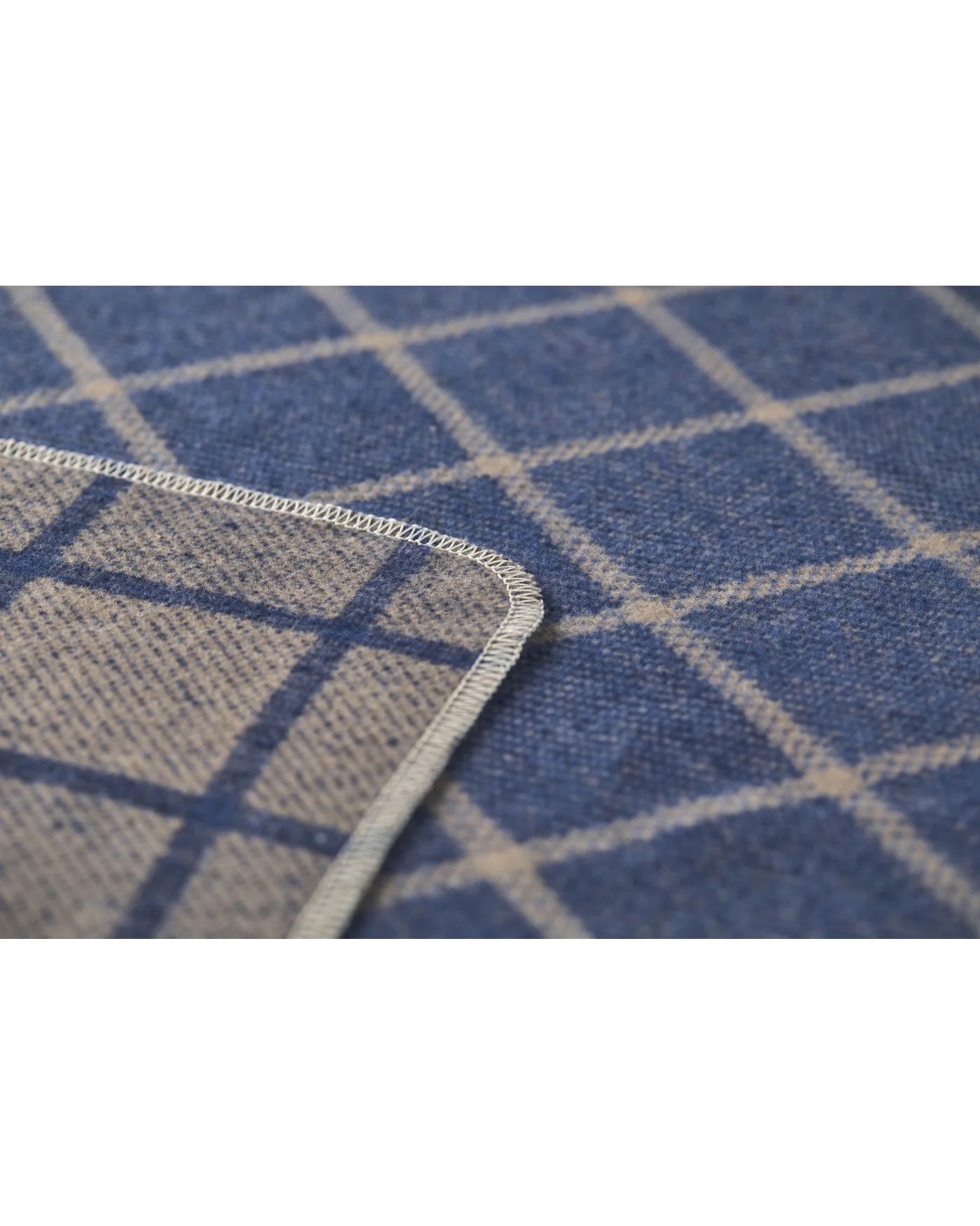 David Fussenegger Silvretta Cotton Throw Graphic - Checks Simple