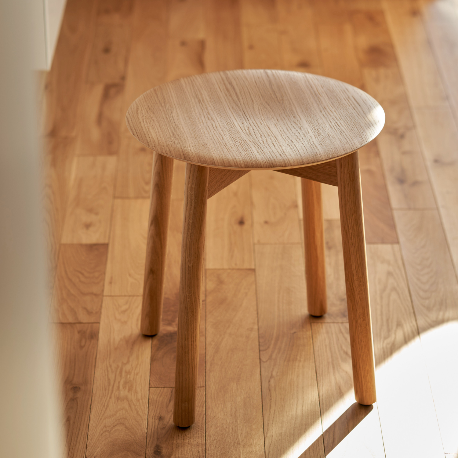 TIPTOE SSD full wood stool - eco-certified wood